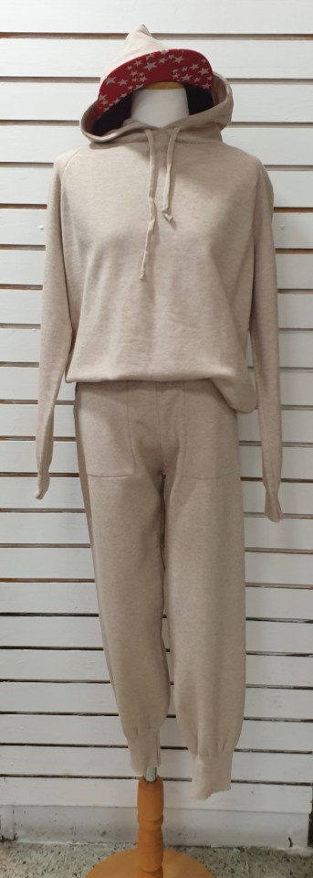 must 심플 후드니트 트레이닝복 세트