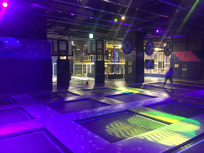 트램폴린장-조명2