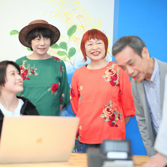"삶의 두 번째 전성기! 日 '취미인클럽'이 이끄는 액티브 시니어의 활력이 비결