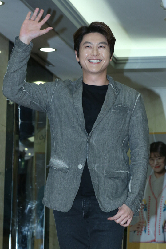 류수영 배우 프로필 집안 논란 부인 박하선 나이차 자녀 과거 인스타