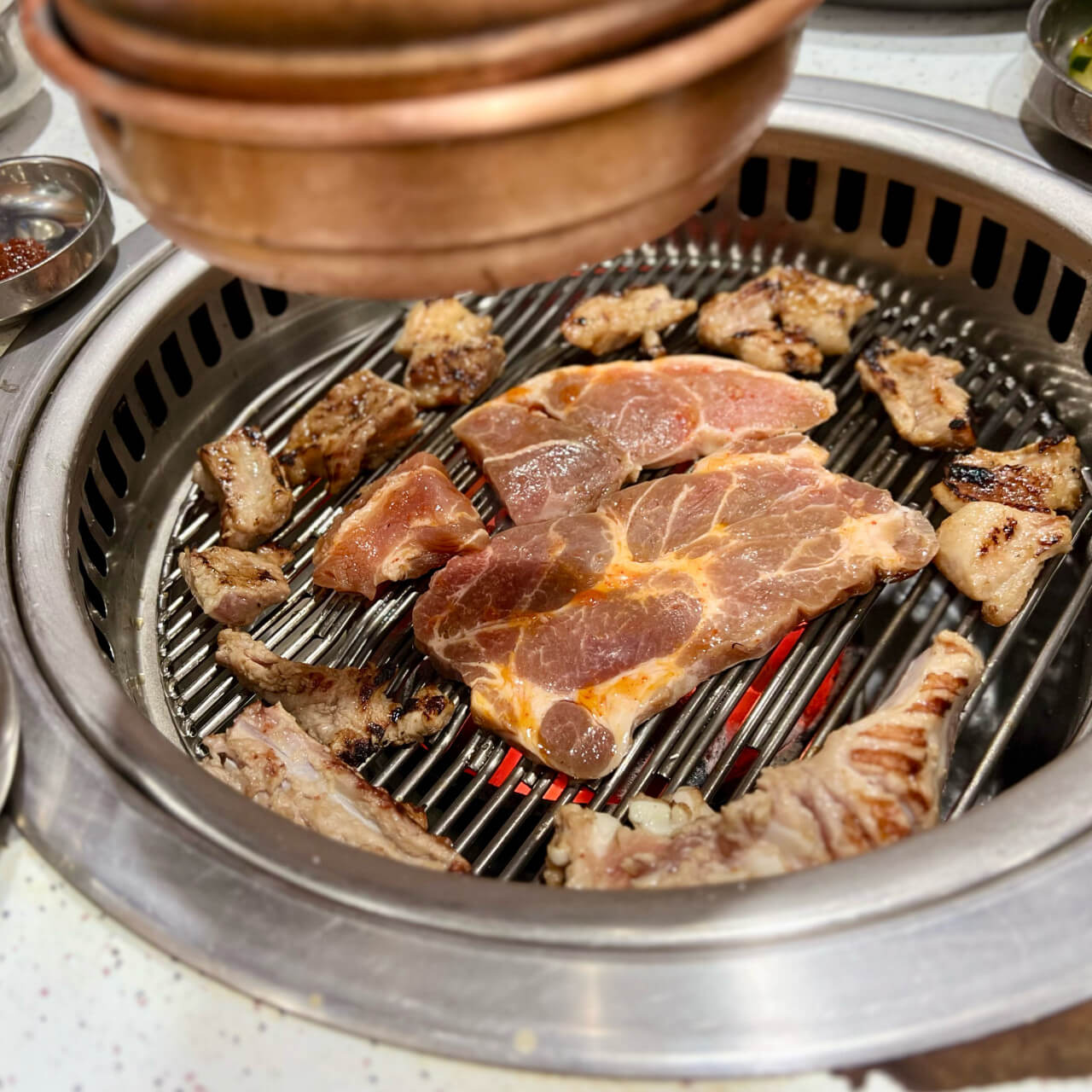 생방송투데이 3783회 외국인의 밥상 대전 중구 48년 전통 돼지갈비 한 상 맛집 대전갈비집