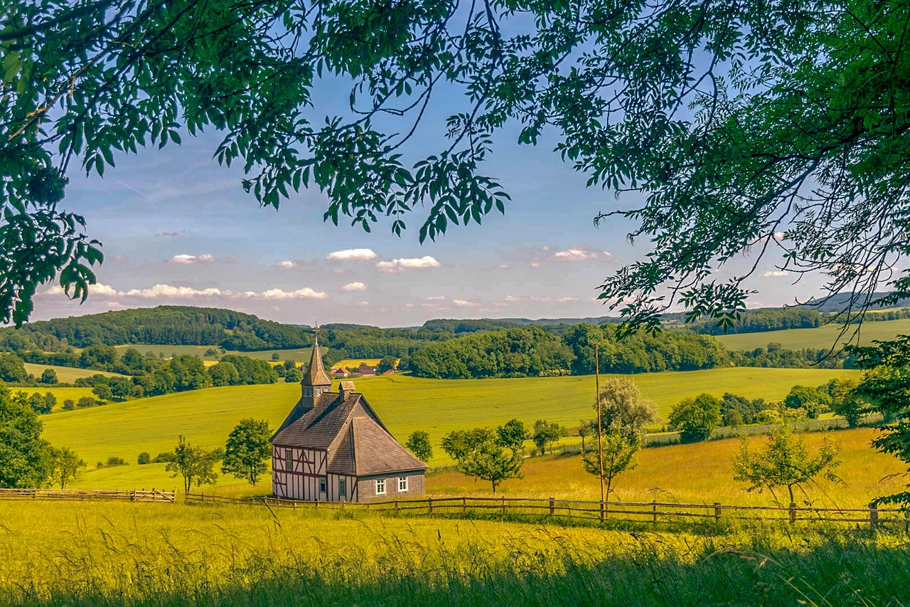 평화로운 시골 풍경 사진