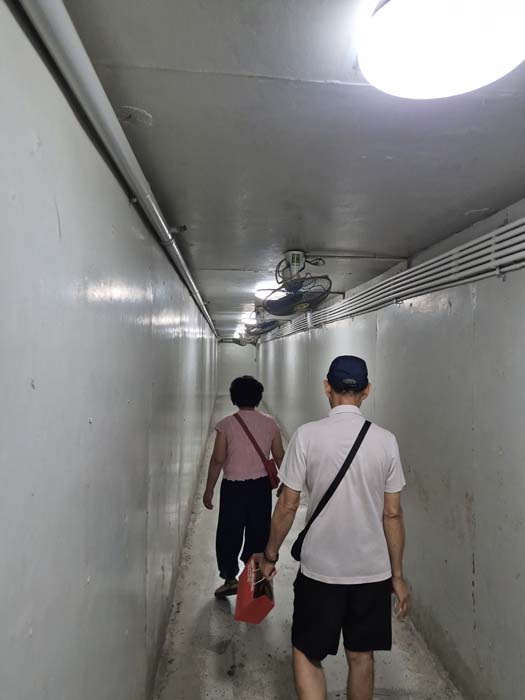 지하벙커 관람