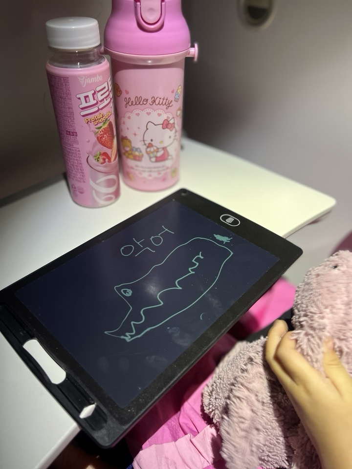 아이와-해외여행-기내-장난감