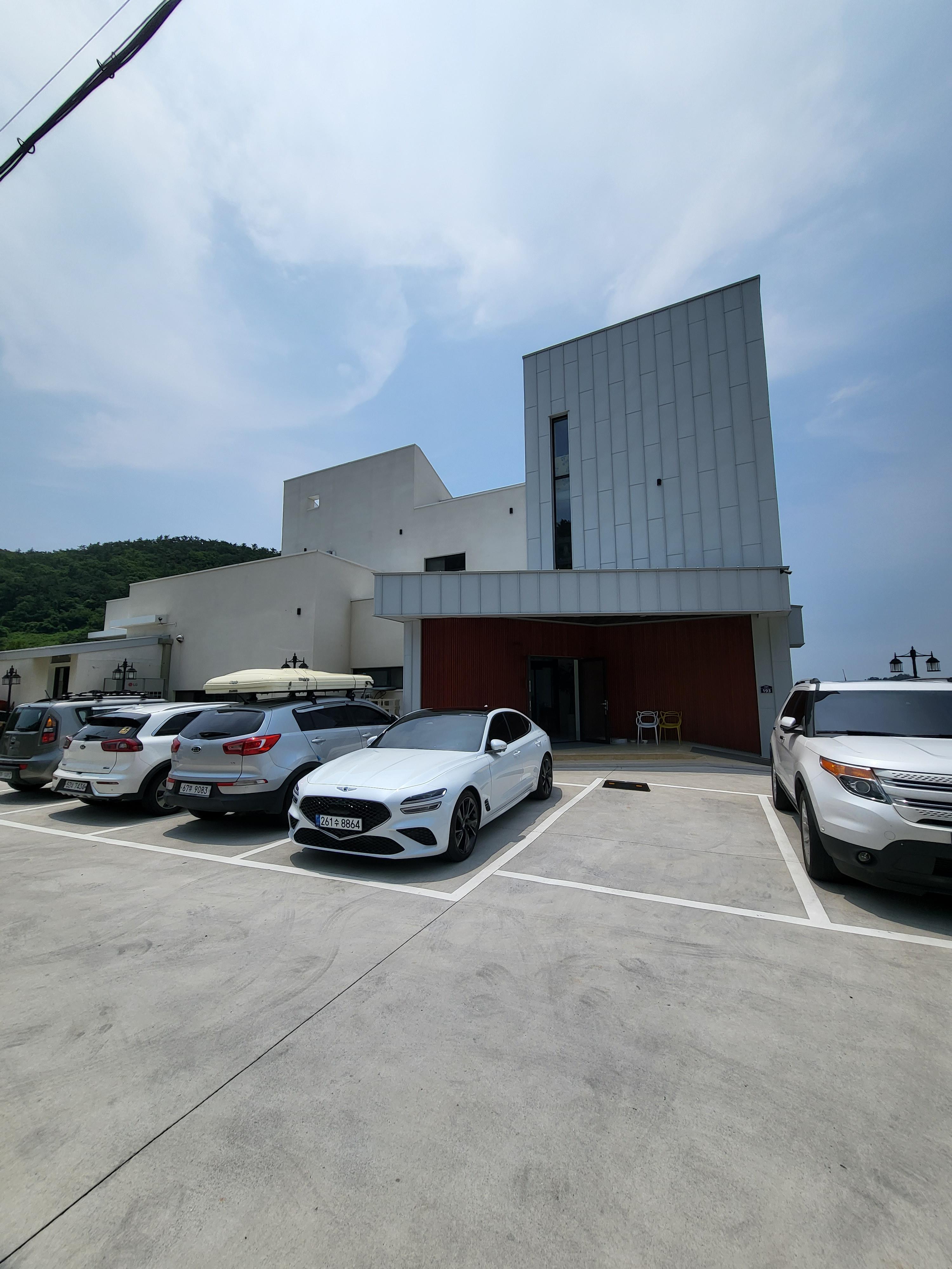 남해 해사랑전복마을 외관