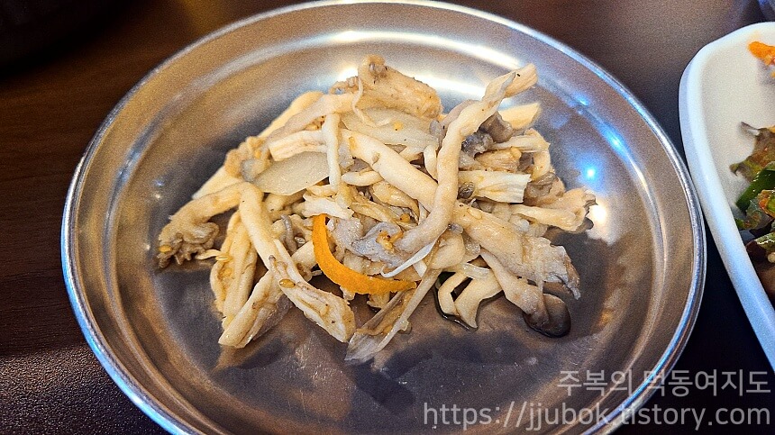 풍전식당-밑반찬-버섯무침