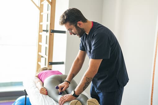 손가락 마디 통증 원인 치료방법 병원 총정리