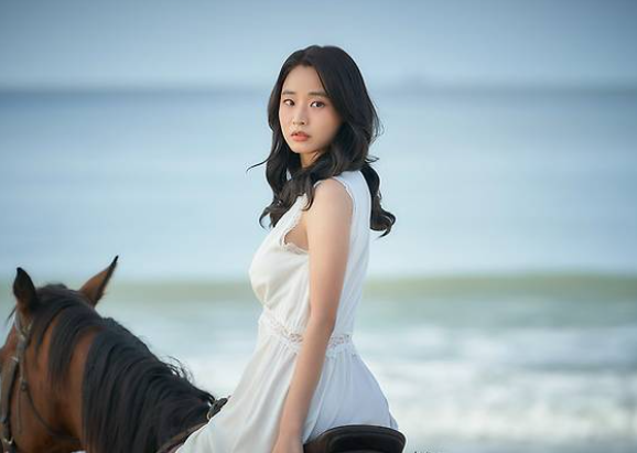 배우 방효린