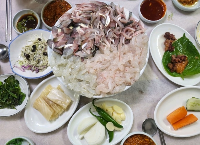 백반기행-창원-50년전통-횟집