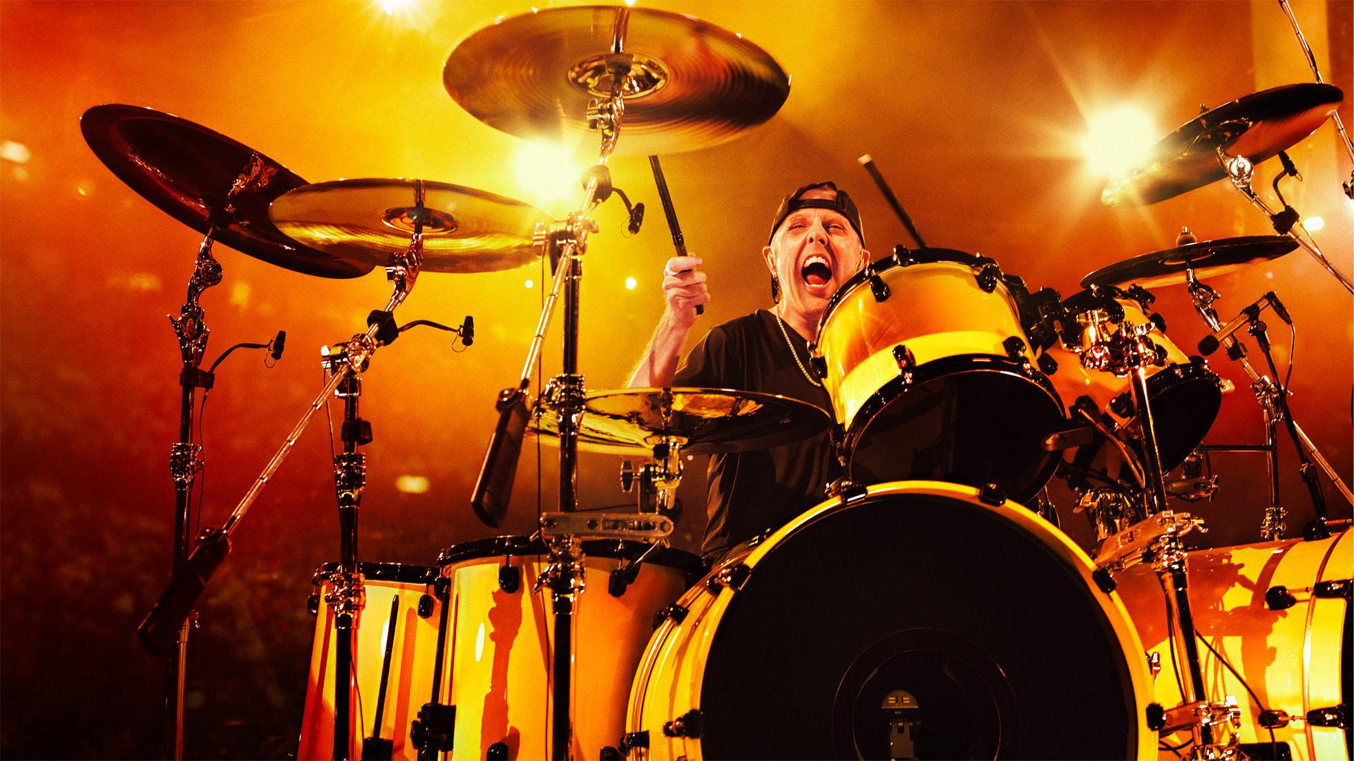 메탈리카의 드러머 라스 울리히(Lars Ulrich)도 기대감을 드러냈다.