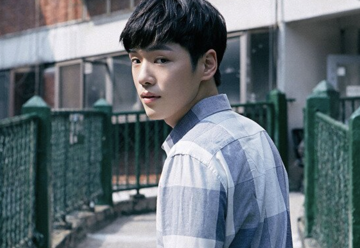 배우 김정현