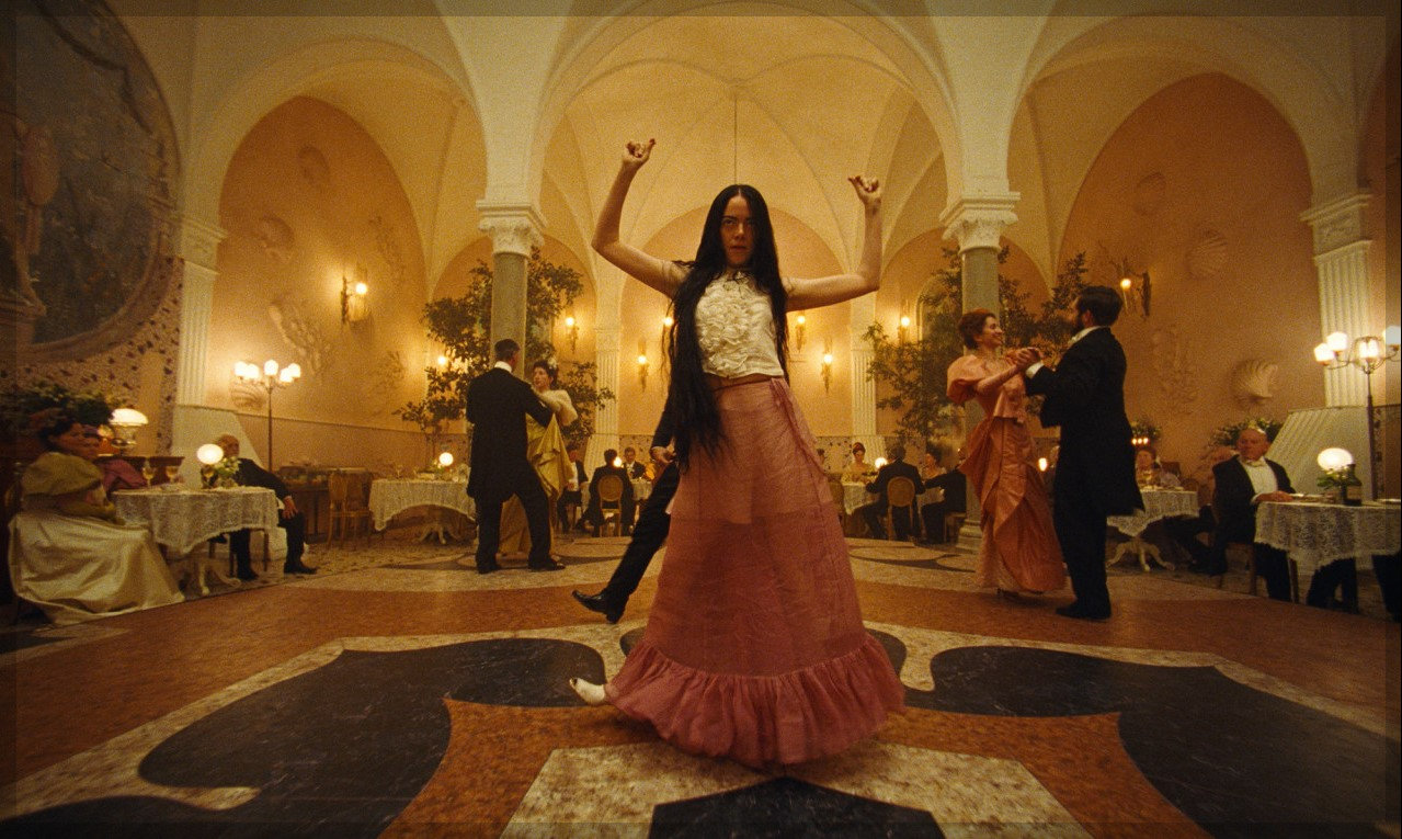 영화 가여운 것들 포토