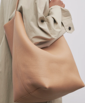 더 로우 마고백