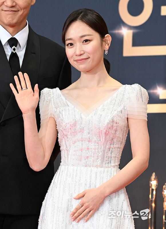 배우 김슬기가 31일 오후 서울 영등포구 여의도동 KBS 신관에서 열린 2022 KBS 연기대상 레드카펫에 참석해 포즈를 취하고 있다. [사진=조이뉴스24 DB]