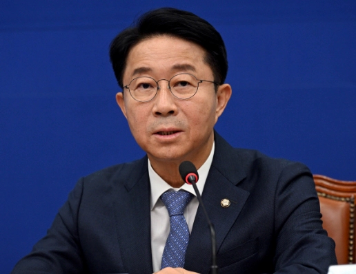 조정식 국회의원 프로필 나이 고향 학력 재산 페이스북