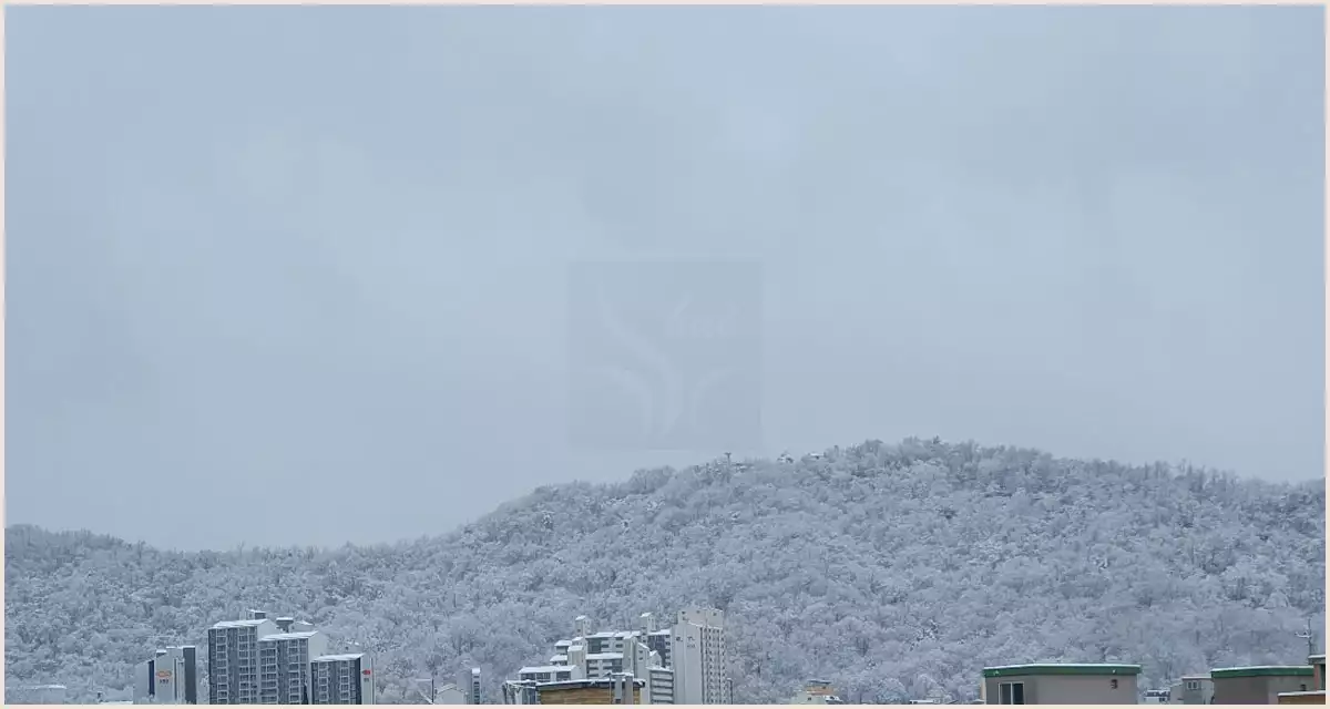 눈 덮힌 북한산