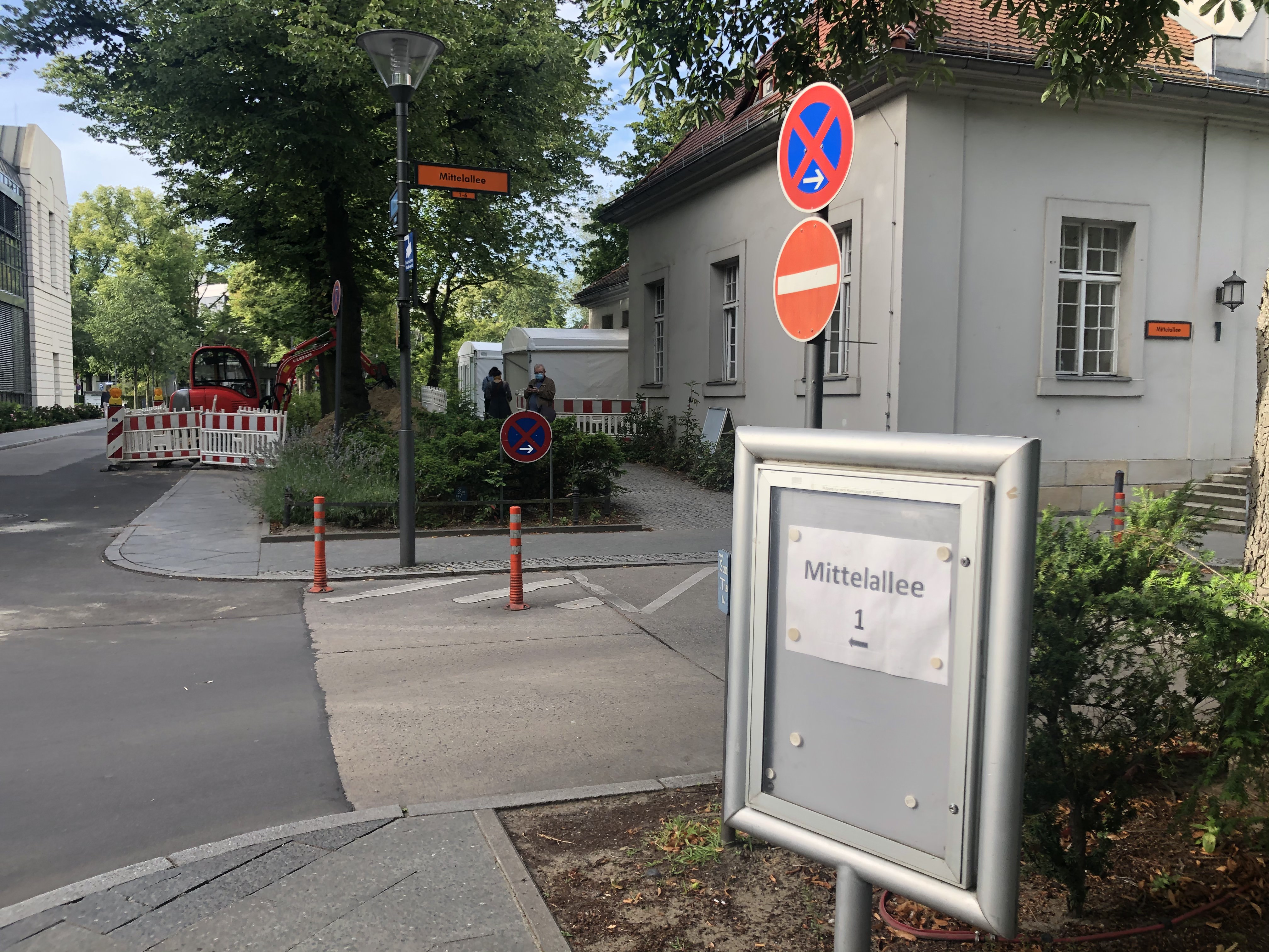 베를린 샤리테 병원 코로나 검사소 입구