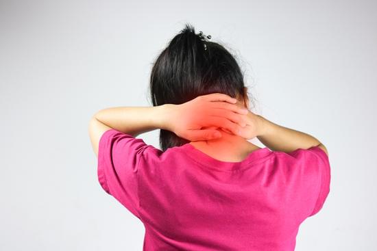 목 질환 총정리 ❘ 목 통증 원인과 치료 방법