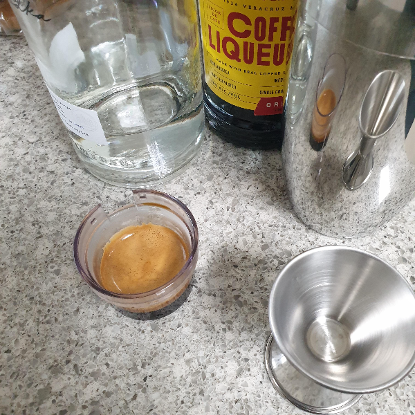 에스프레소 마티니(Espresso Martini) 레시피 알아보기_에스프레소 재료들