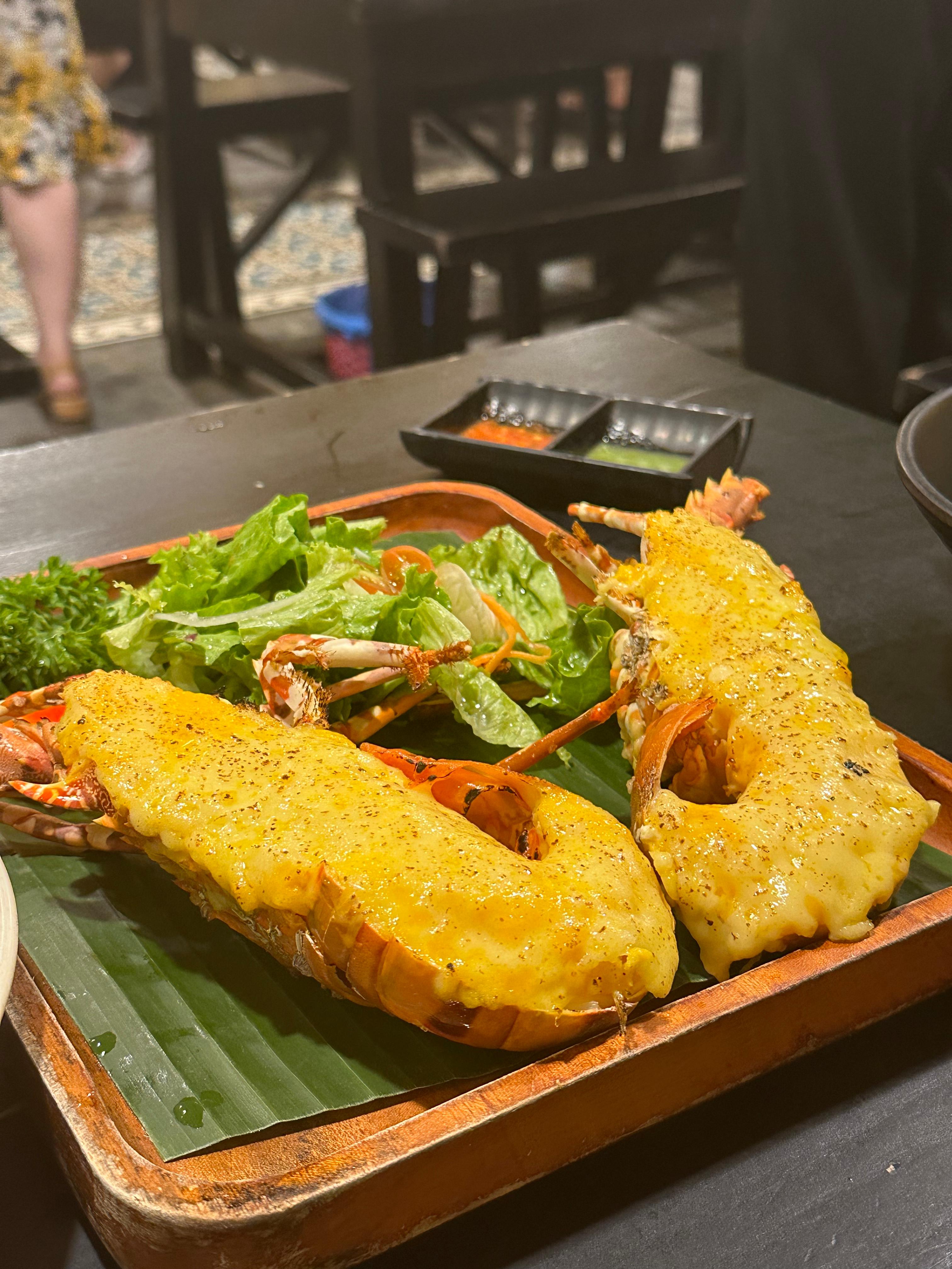 오븐에 구운 랍스터 사진