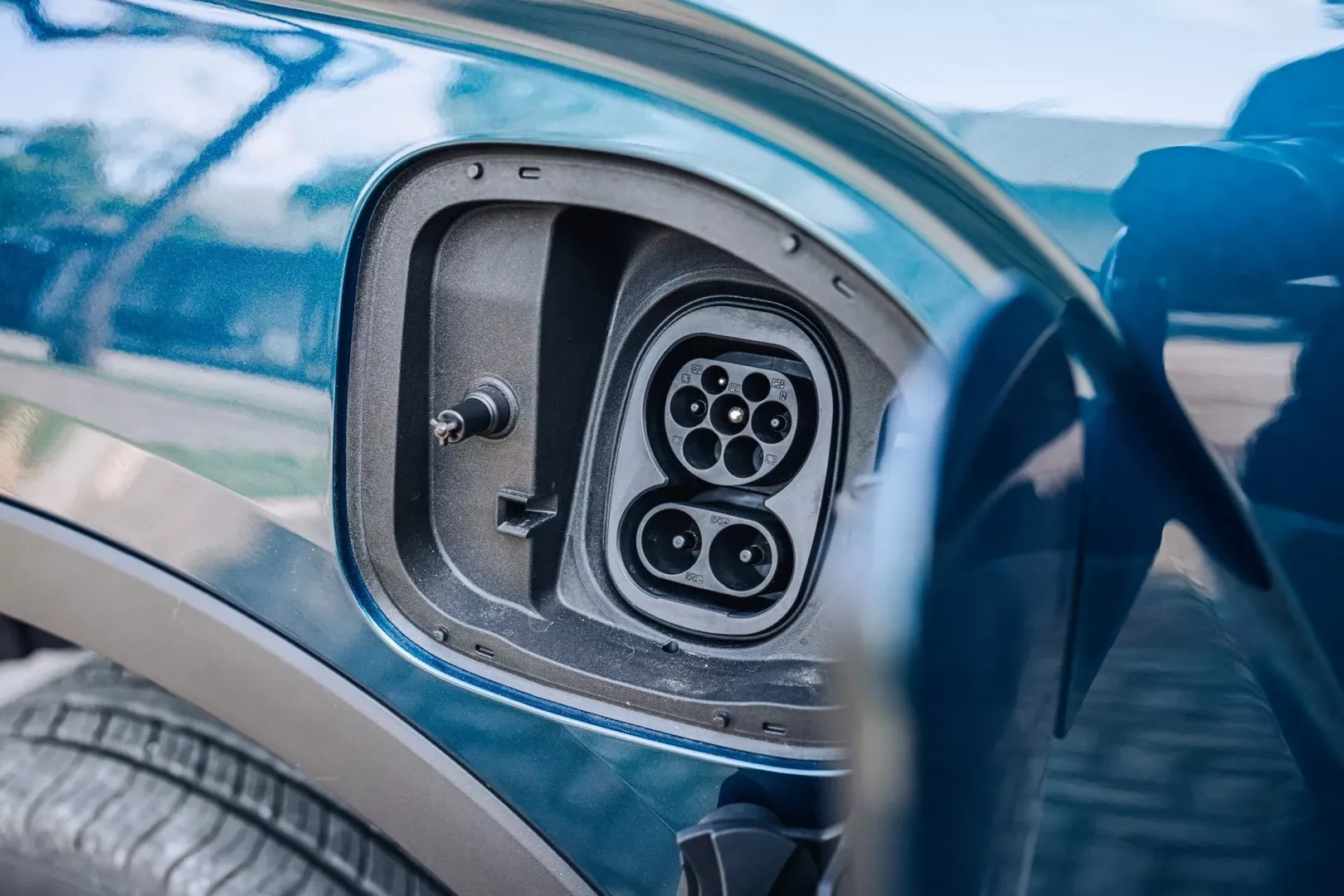 지리자동차 레이더 픽업트럭 이미지