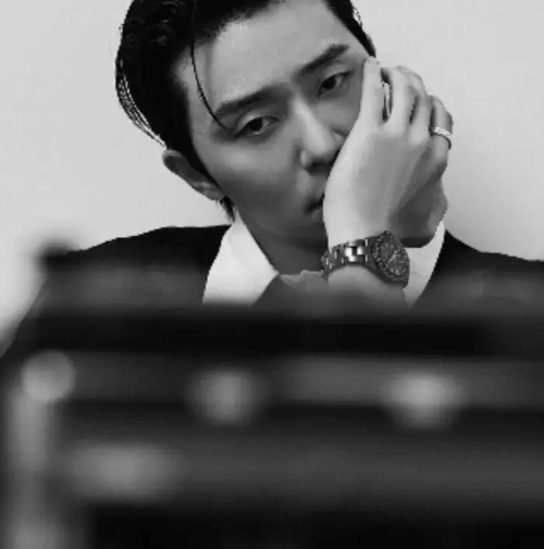 배우-박서준-사진