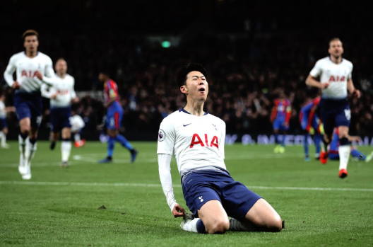 손흥민 선수 사진