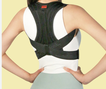 굽은등 교정기 착용사진