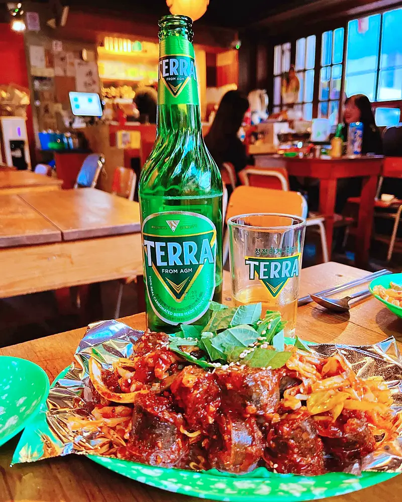 돈 잘버는 젊은사장 김치찌개 순대볶음 계란말이 홍대 레트로 패피 패션 소품 옷가게 사장님이 하는 실내포차 포장마차 맛집 서장훈 주우재 추천 소개