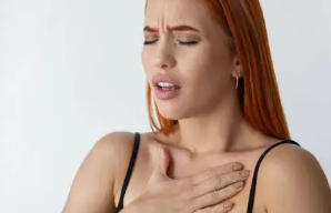 갈비뼈 금간 증상 28