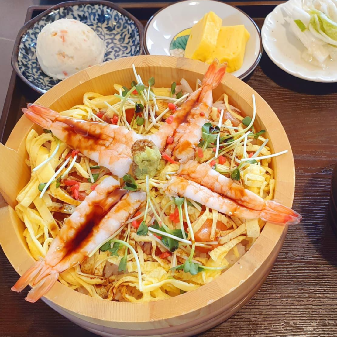 이나카야 추천메뉴 지라시스시