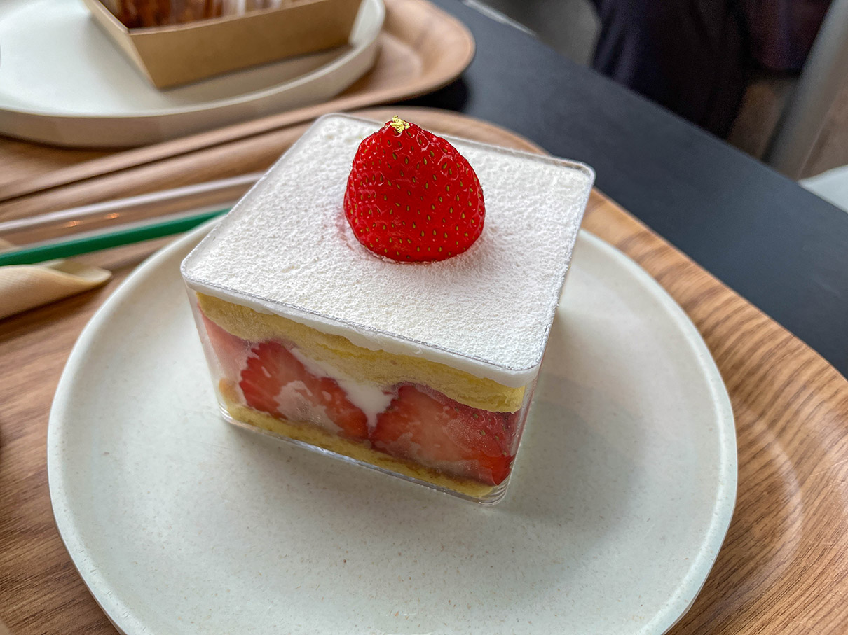 양산 아미드포레 딸기케이크