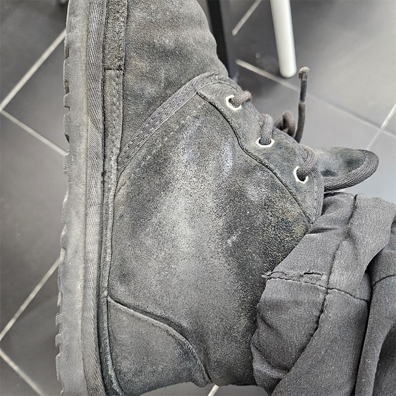 오토바이 기름떼 묻은