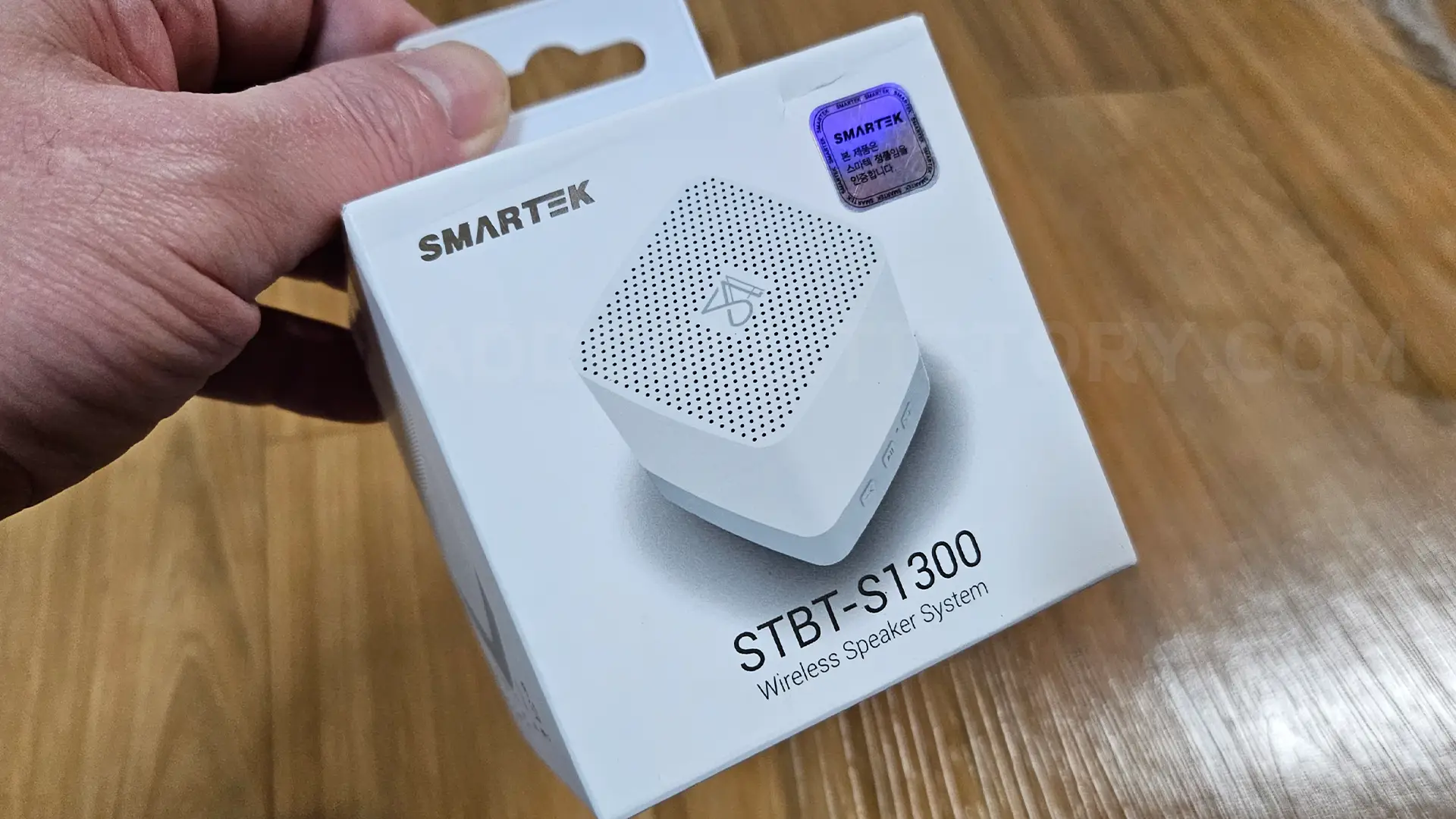 작고 가벼운 미니 스피커