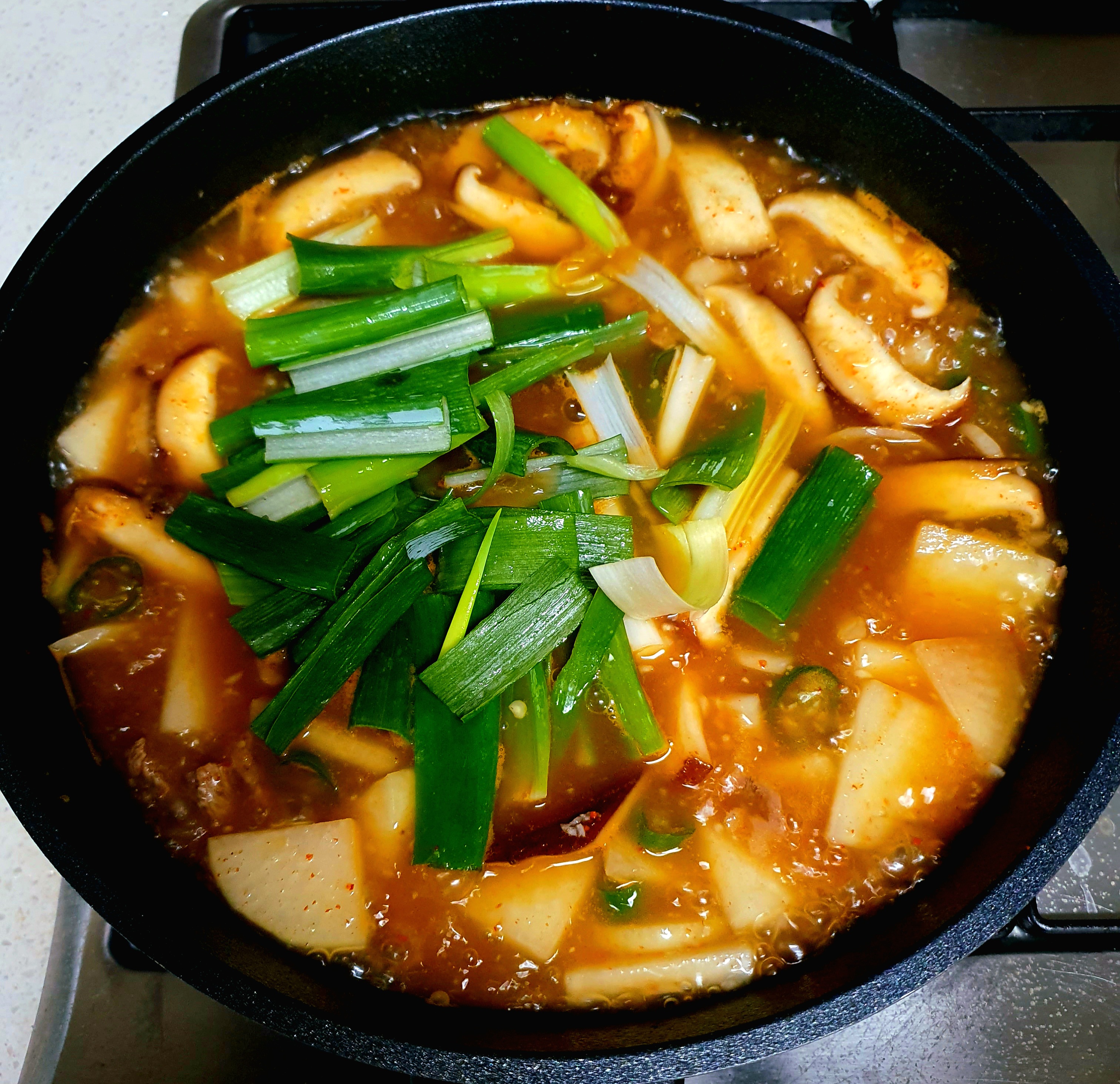 센-불에-끓여줍니다.