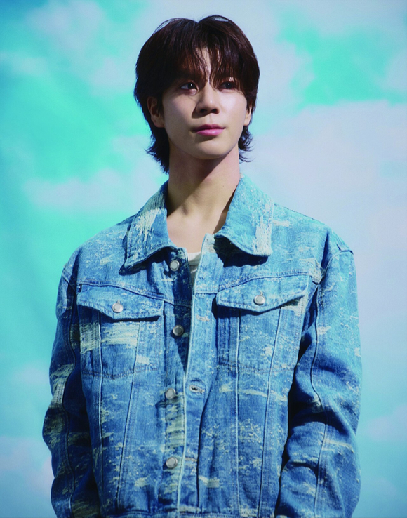 가수 정동원이 미성년자 시절 무면허 운전을 한 것에 대해 깊이 반성한다며 사과했다. [사진=쇼플레이엔터테인먼트]