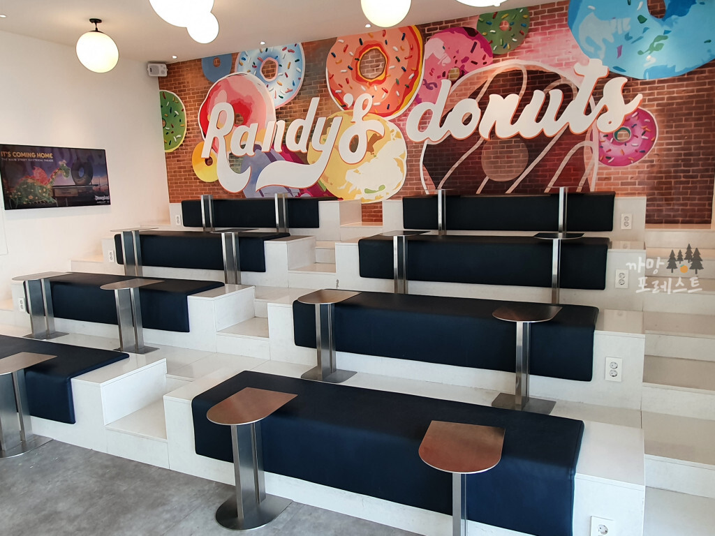 랜디스 도넛 분위기