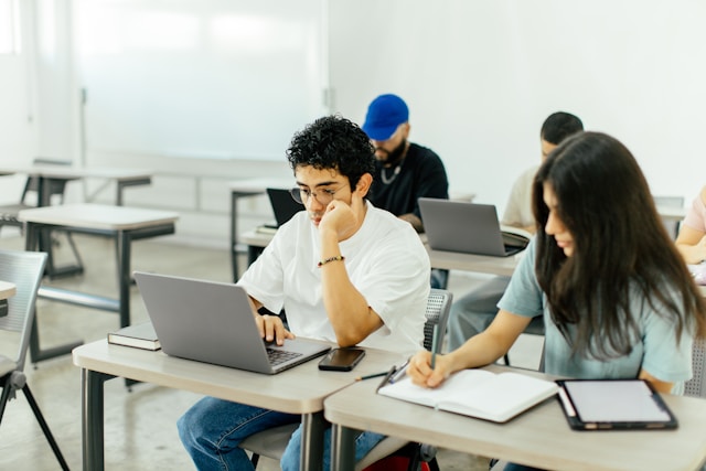 초,중,고 학생 교육정보화 지원