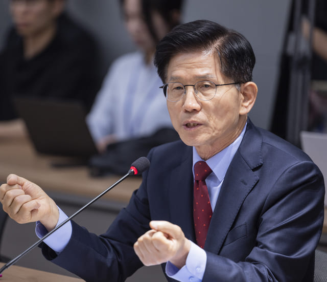 김문수 관련주 분석 주가 흐름, 종목 연관성 및 투자 시 주의사항