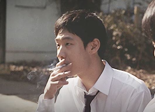 담배피는 이제훈