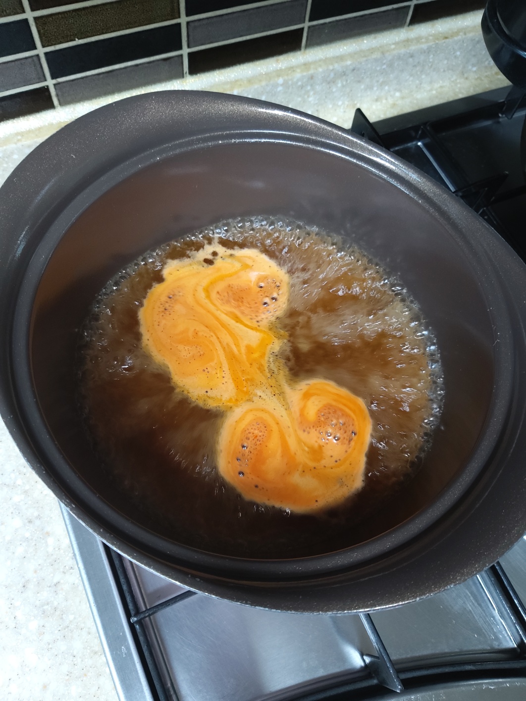 550미리물이 끓으면 스프을 넣어주세요