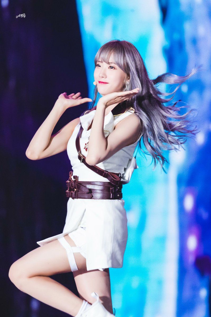 우주소녀 루다 인스타그램 사진 몸매