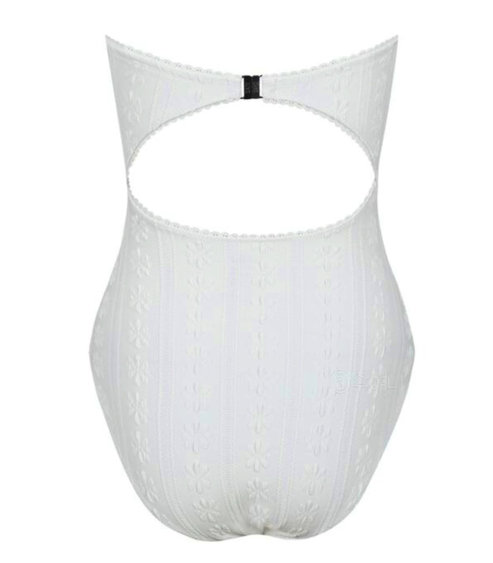 데이즈데이즈 SOONSOO HALTER ONEPIECE