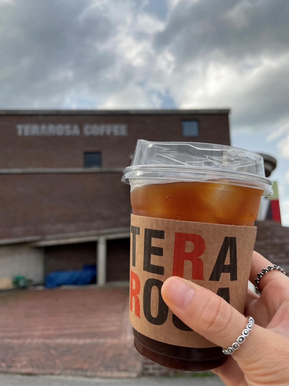 강릉-테라로사-커피공장-본점-아이스-아메리카노-테이크아웃