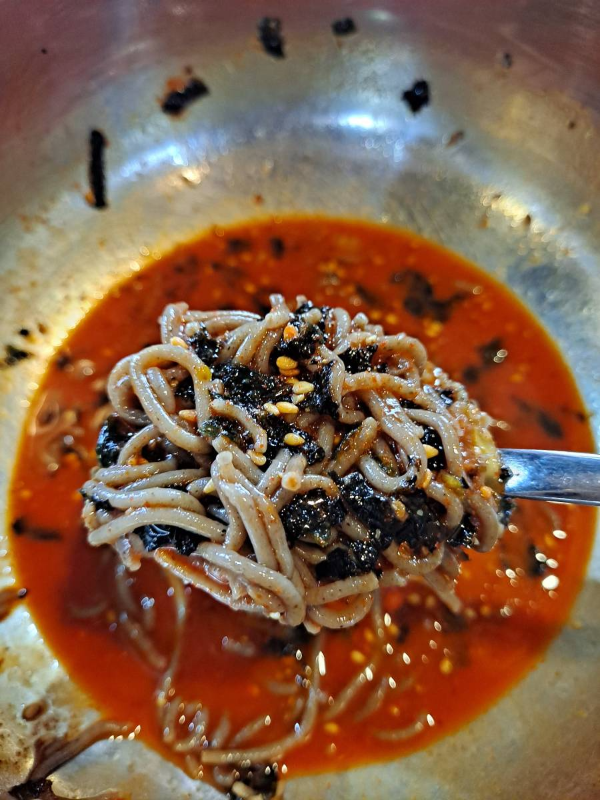 비빔막국수 마지막 한 숟가락