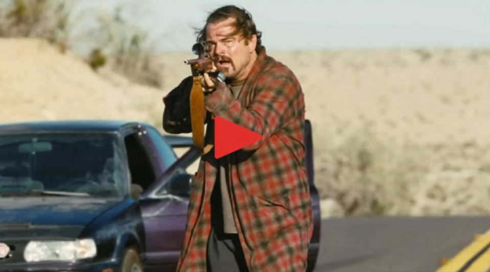 영화 원 배틀 애프터 어나더의 한 장면