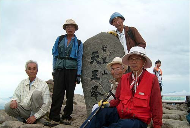 노년기 최고의 운동은 등산