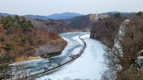 겨울 협곡 트레킹 명소 철원
