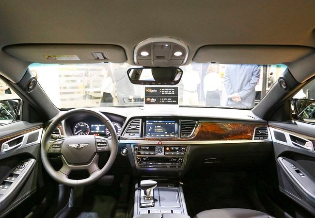 자동차 서라운드 사운드 시스템