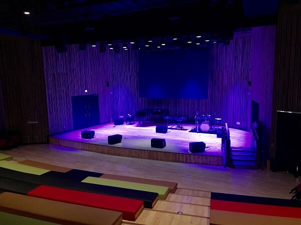 소리울도서관 실내 이미지